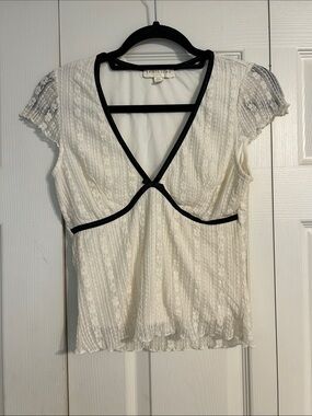 Thirty Thirty Ivory Lace V-Neck Blouse Black Trim Feminine Victorian Medium